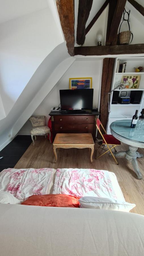 Appartement Coeur De Paris Avec Vue Sur Les Toits Exterior photo