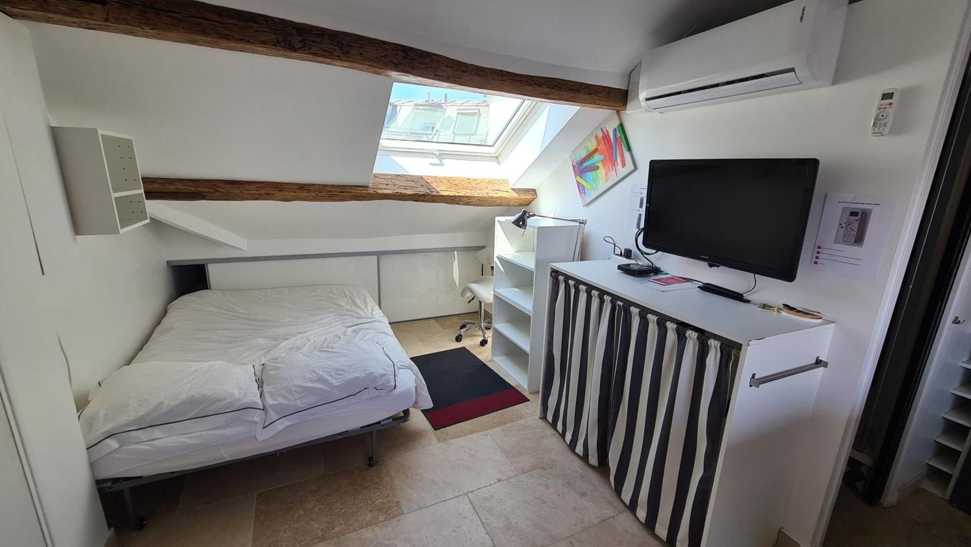Appartement Coeur De Paris Avec Vue Sur Les Toits Exterior photo